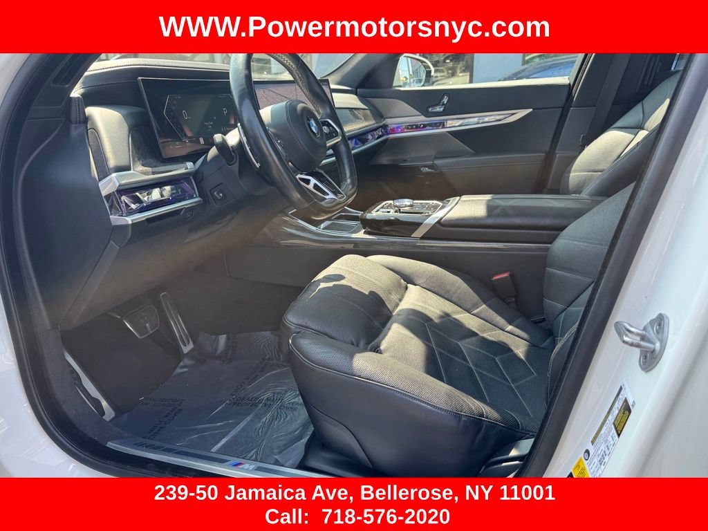Used 2024 BMW 740i xDrive AWD/4WD image 23