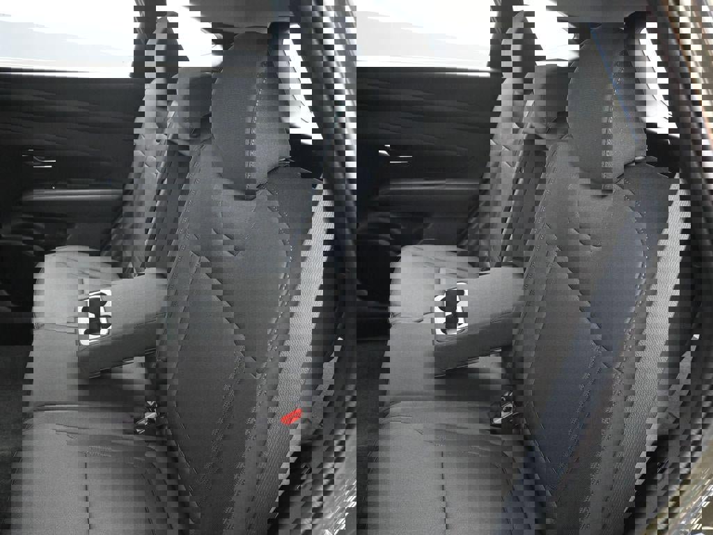 New 2026 Hyundai Tucson SE image 24