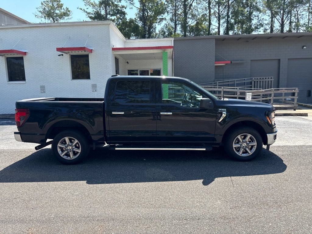 Used 2025 Ford F150 XLT w/ Equipment Group 301A Standard RWD image 3