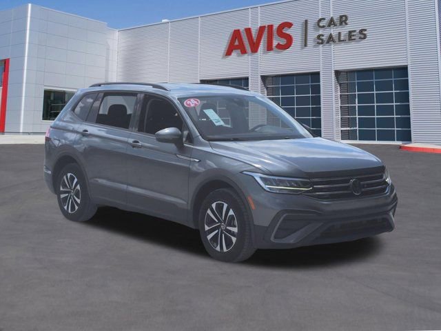 Used 2024 Volkswagen Tiguan S image 3