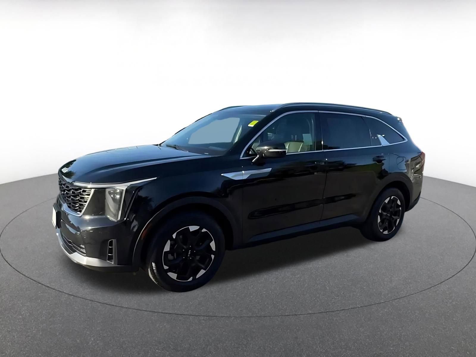 Used 2024 Kia Sorento S FWD image 8