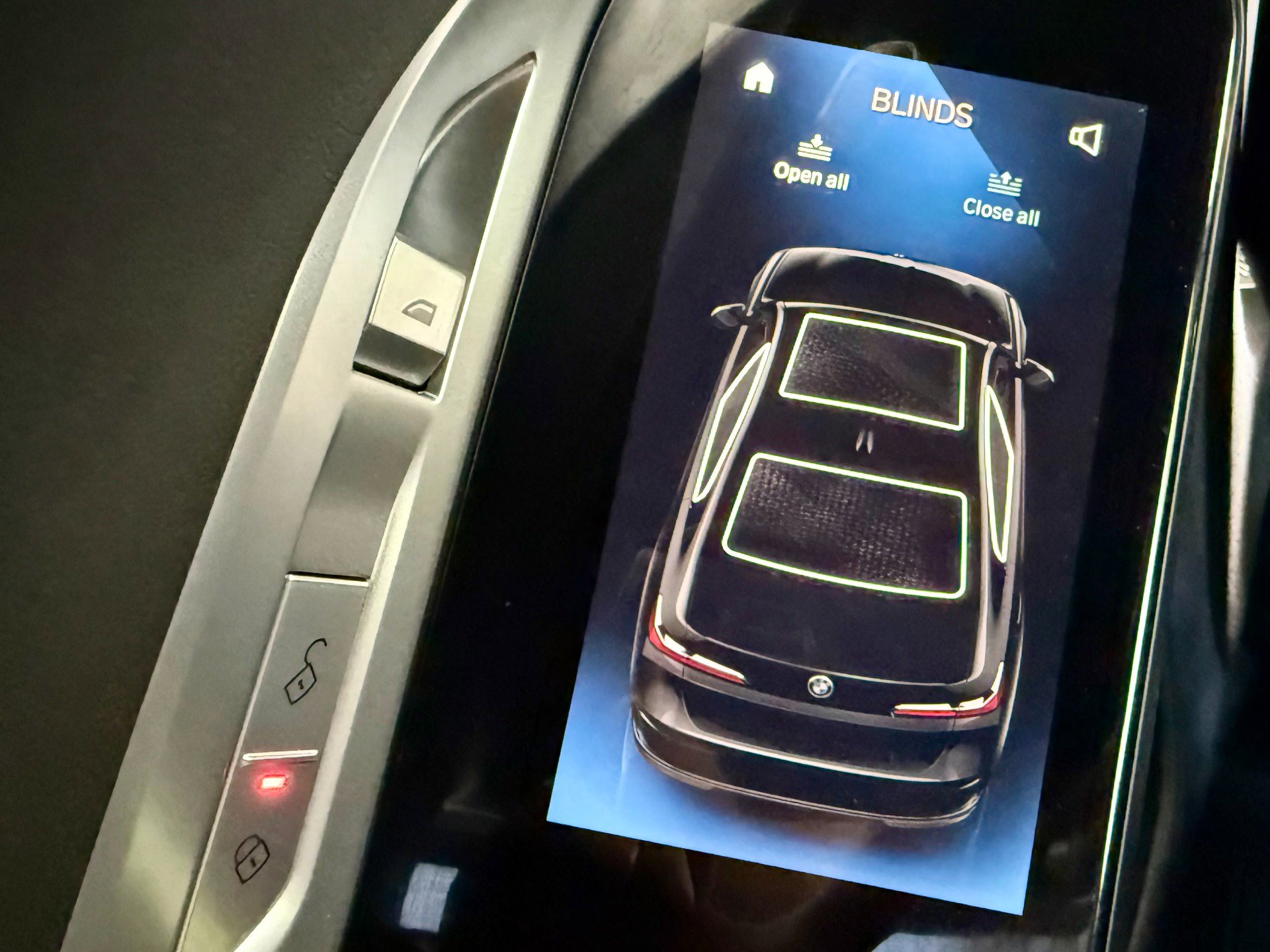 Used 2025 BMW 760i xDrive w/ Executive Package AWD/4WD image 40