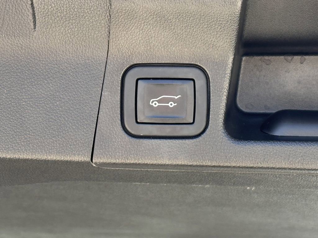 Used 2023 GMC Acadia AT4 w/ LPO, Cargo Package AWD/4WD image 30