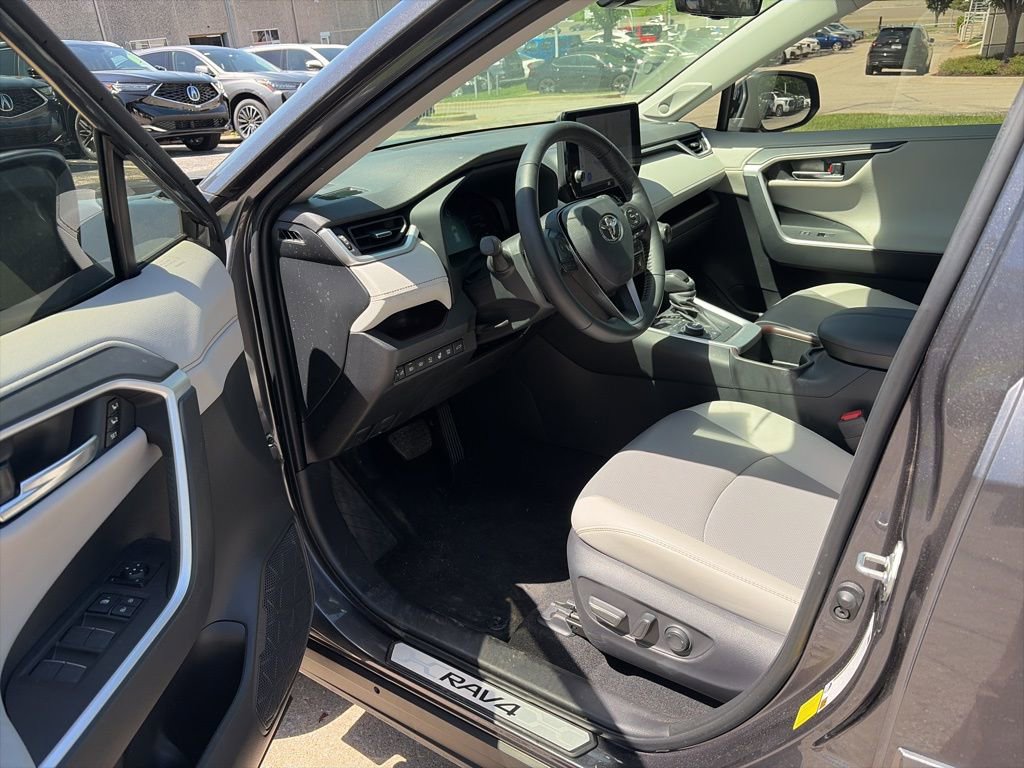 Used 2025 Toyota RAV4 Limited AWD/4WD image 11