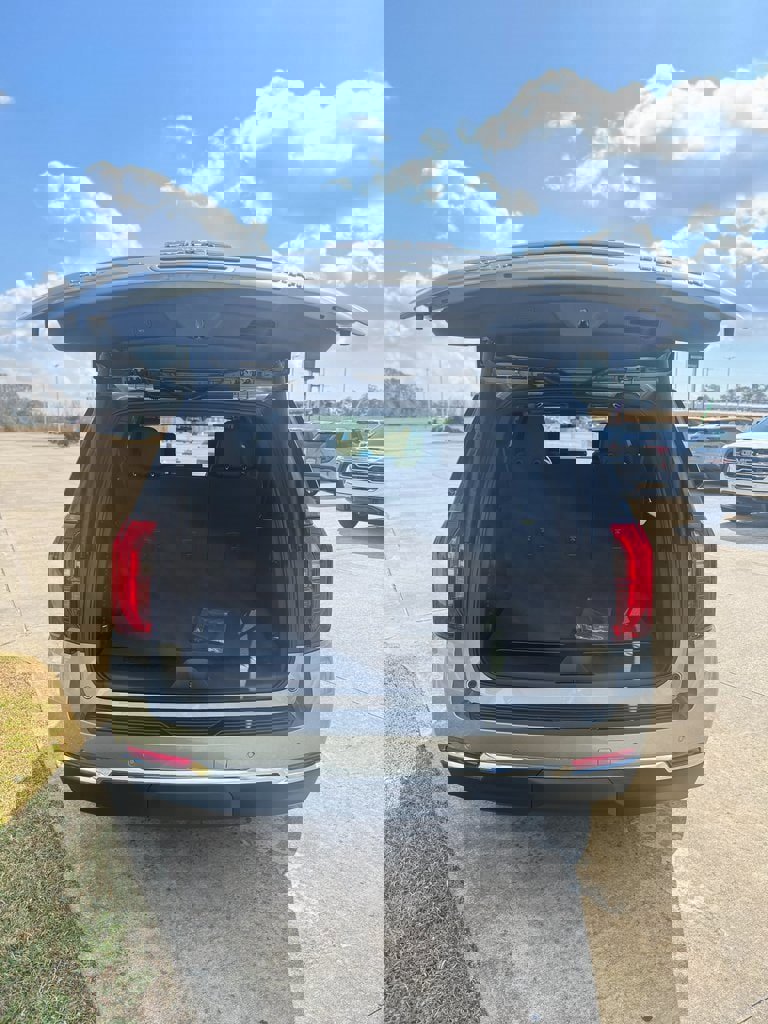 New 2026 GMC Yukon XL Elevation w/ Elevation Premium Package image 8