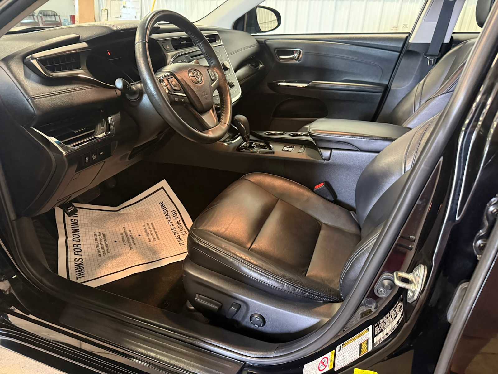 Used 2016 Toyota Avalon XLE Premium image 19