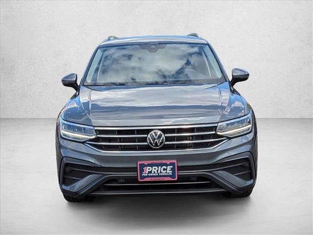 Used 2023 Volkswagen Tiguan SE w/ Panoramic Sunroof Package AWD/4WD image 2