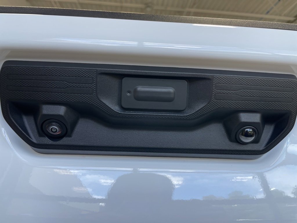 Used 2025 Chevrolet Silverado 2500 LT image 7