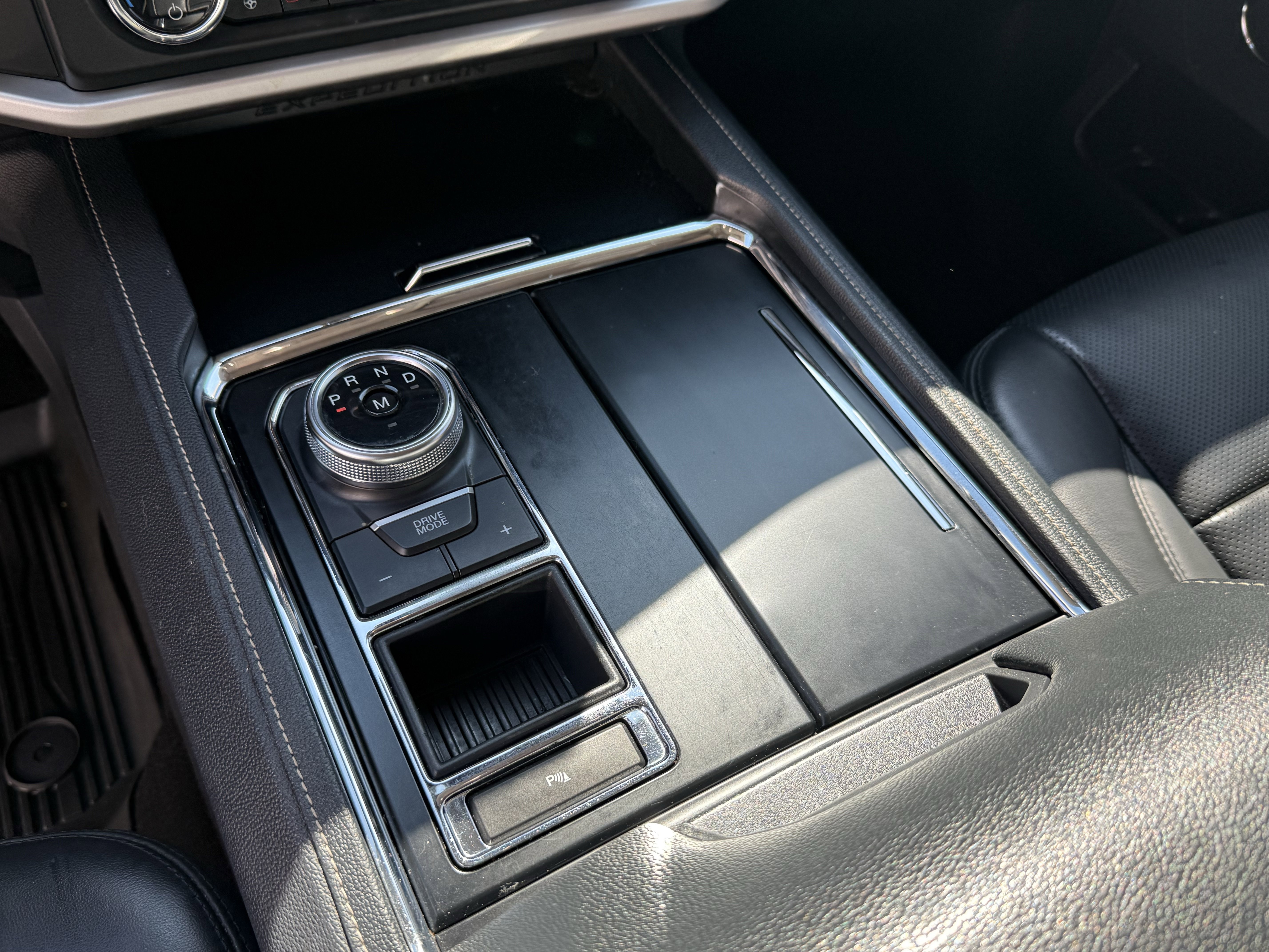 Used 2022 Ford Expedition Max XLT image 25