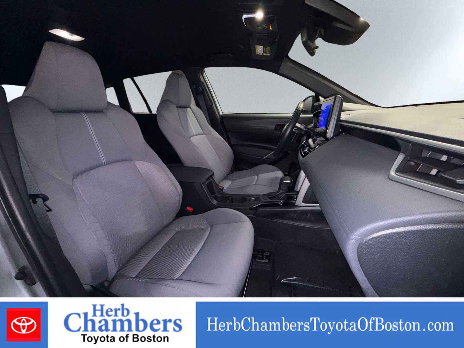 Used 2023 Toyota Corolla Cross AWD Hybrid image 18