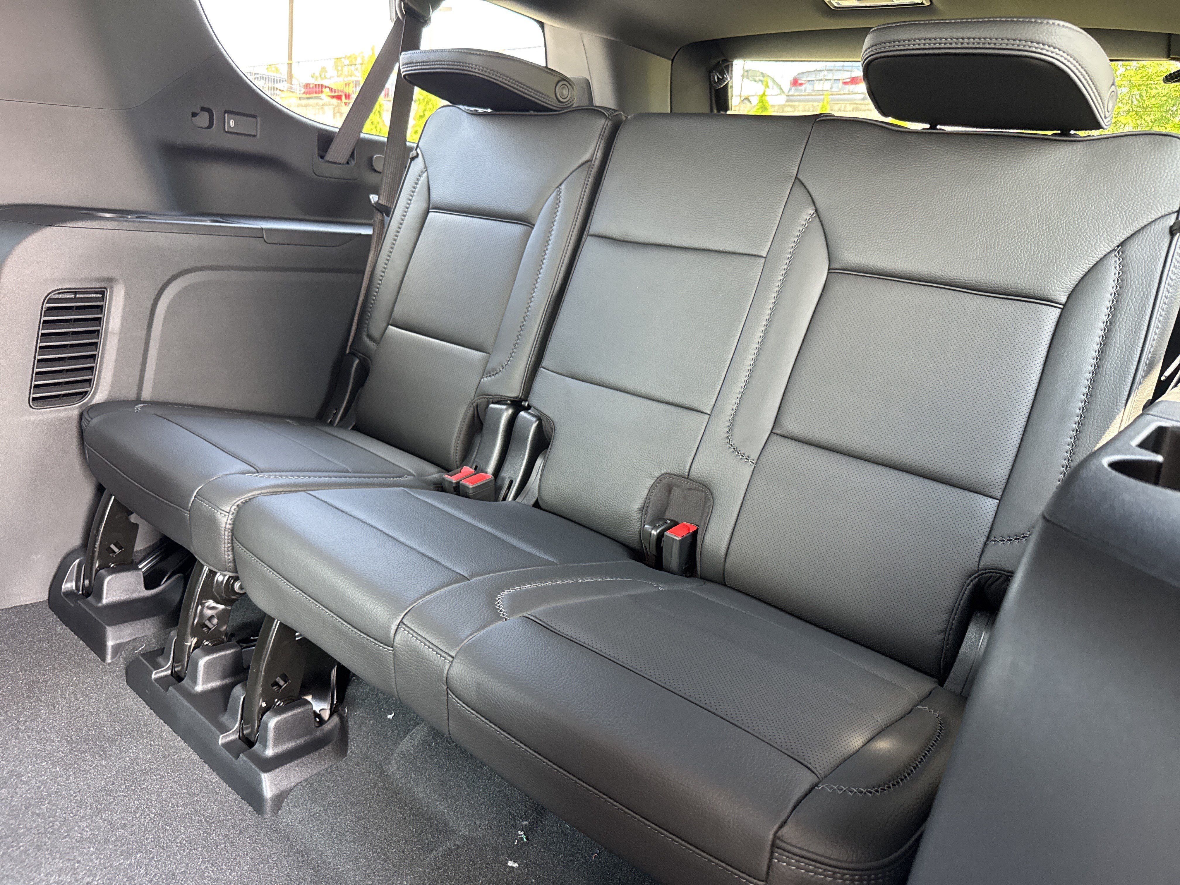 New 2026 GMC Yukon XL Denali w/ Sun & Power Step Package AWD/4WD image 32