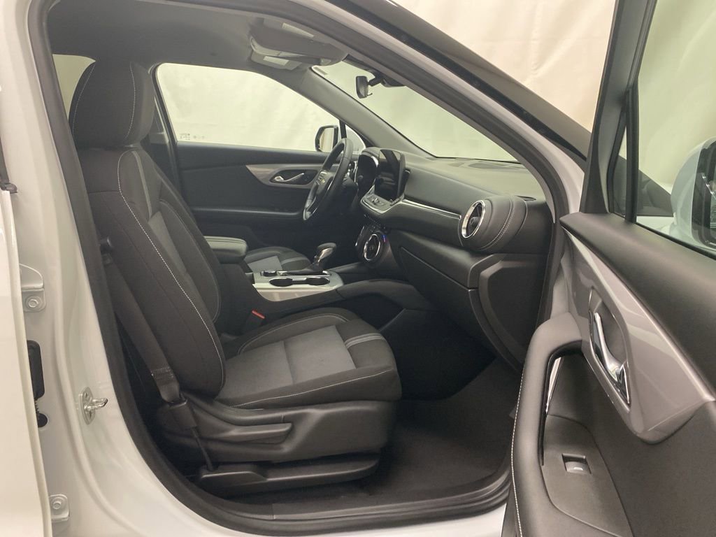 Used 2025 Chevrolet Blazer LT image 15