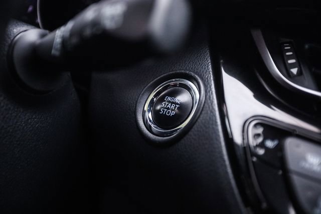 Used 2019 Toyota C-HR Limited FWD image 37