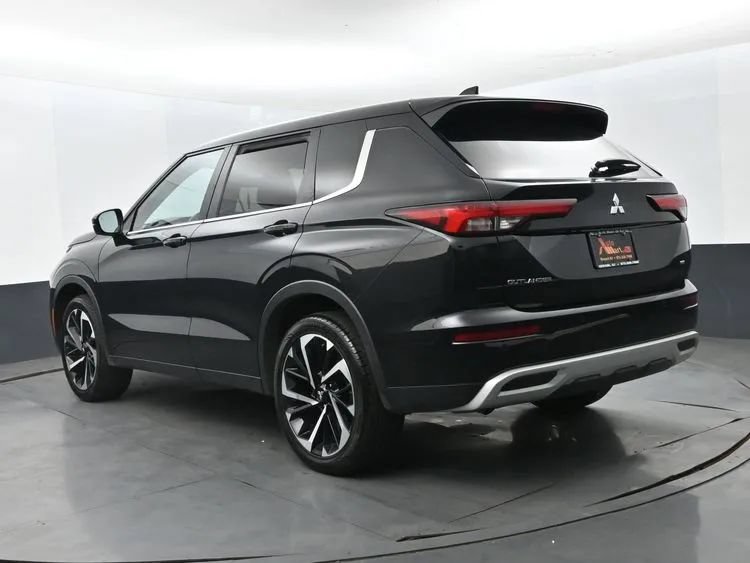 Used 2024 Mitsubishi Outlander Ralliart AWD/4WD image 9