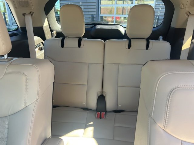 Used 2023 Ford Explorer Platinum w/ Technology Package image 20