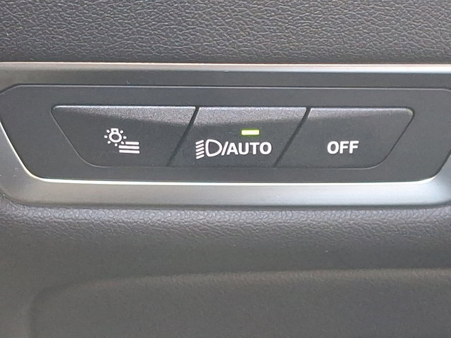 Certified 2025 BMW X7 M60i image 27