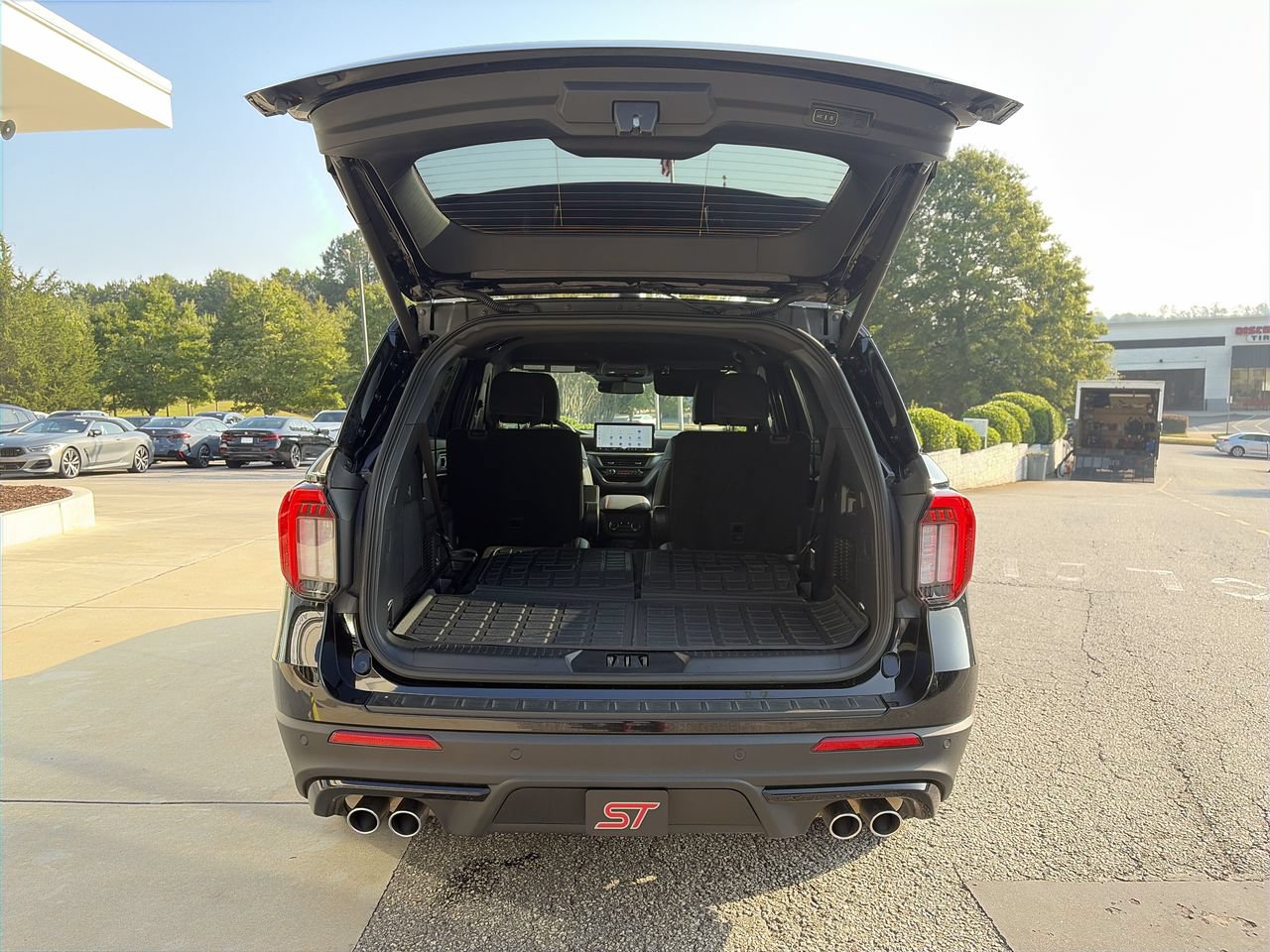 Used 2025 Ford Explorer ST AWD/4WD image 31