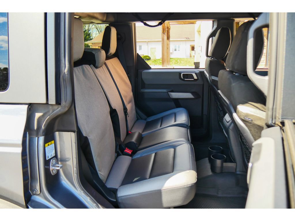 Used 2023 Ford Bronco Black Diamond w/ Sasquatch Package image 18