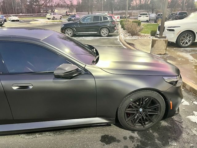 Used 2025 BMW M5 w/ Carbon Package image 4