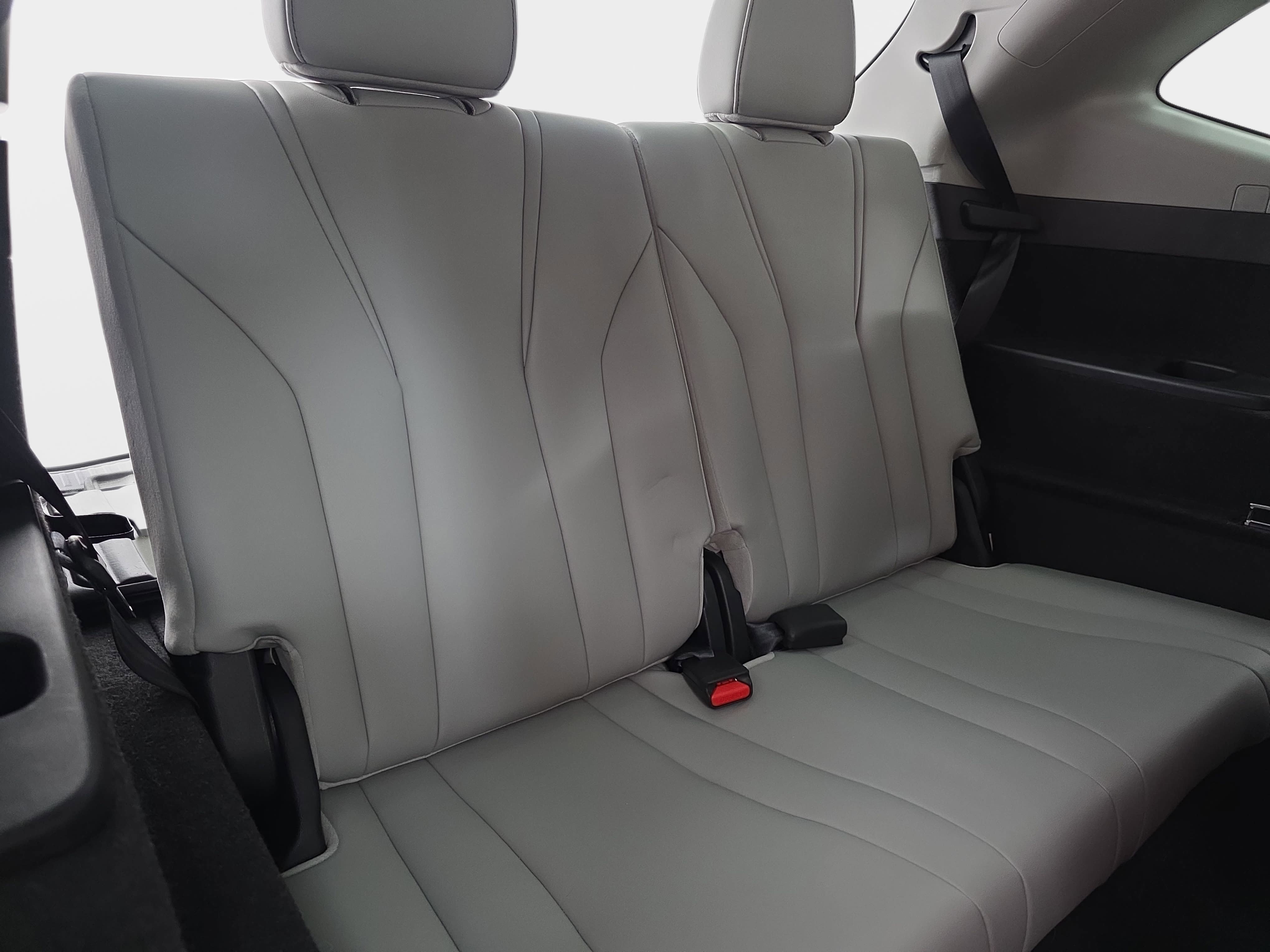 Certified 2023 Acura MDX FWD w/ Technology Package image 12