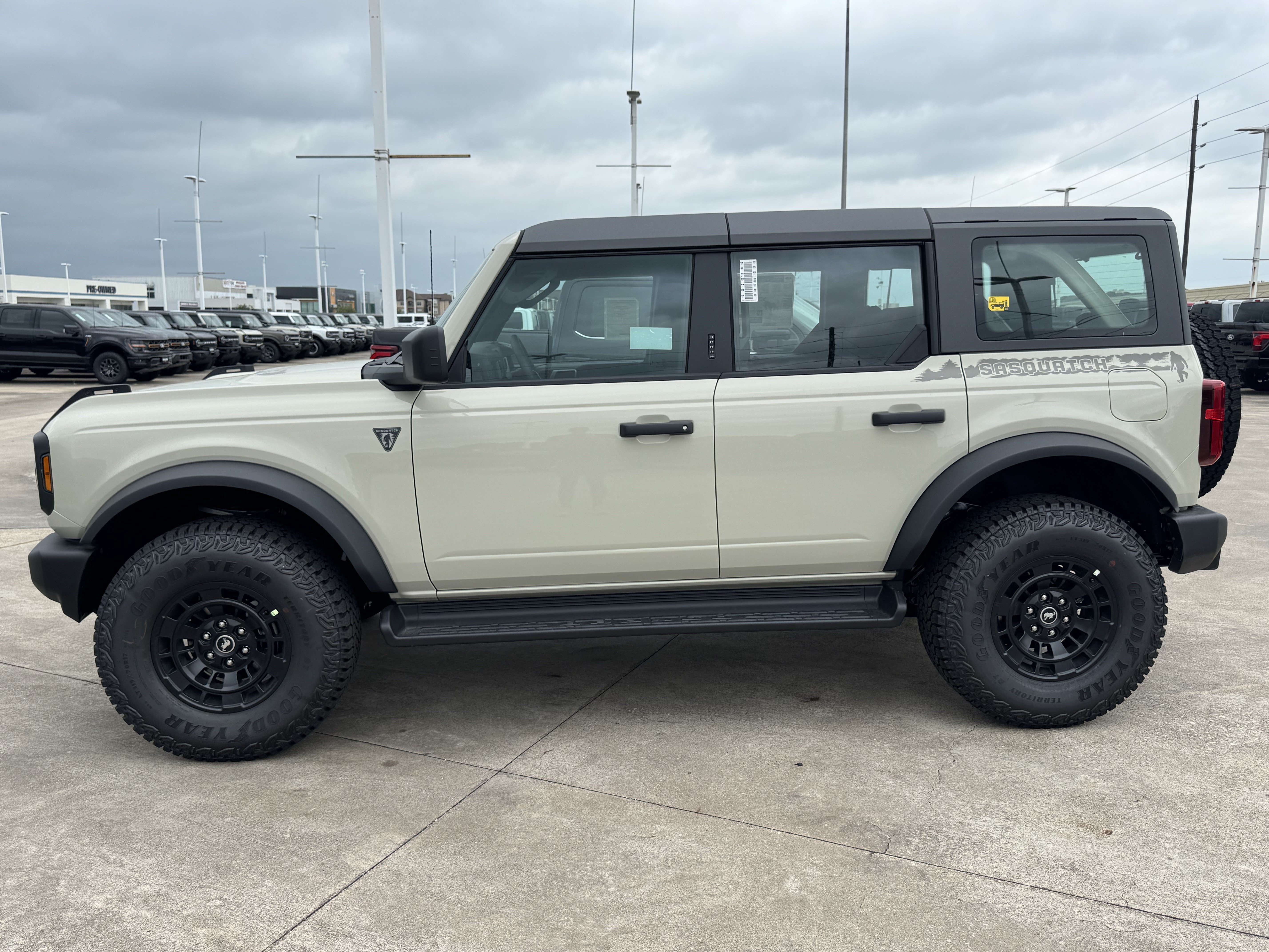 New 2026 Ford Bronco 4-Door w/ Sasquatch Package AWD/4WD image 5