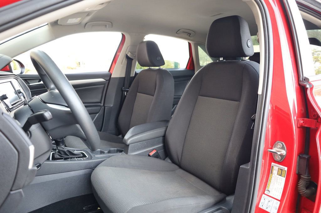 Used 2020 Volkswagen Jetta S image 15