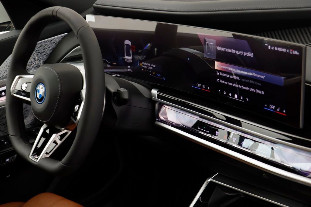 New 2026 BMW 750e xDrive w/ Executive Package AWD/4WD image 24