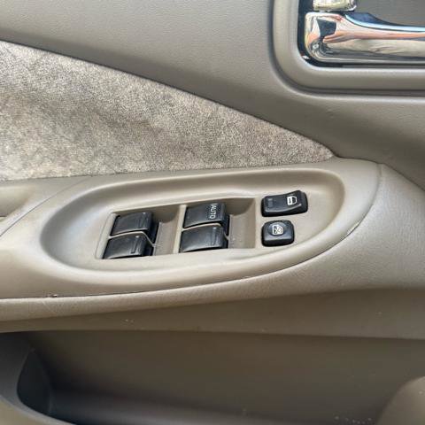 Used 2002 Nissan Sentra GXE image 13