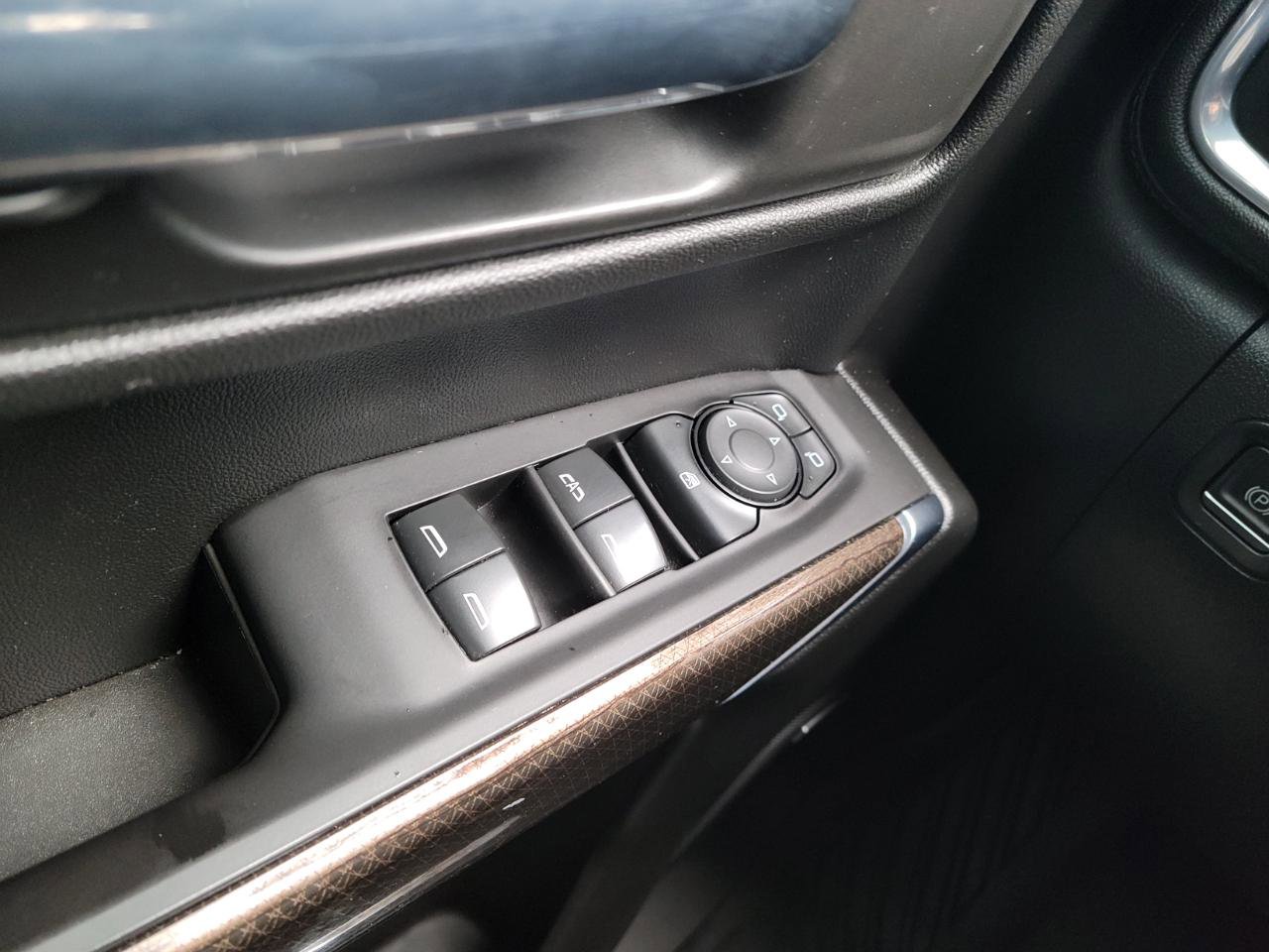 Used 2021 Chevrolet Silverado 1500 LT Trail Boss image 11