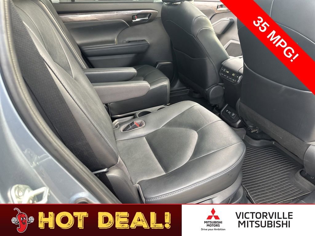 Used 2021 Toyota Highlander Platinum FWD image 25