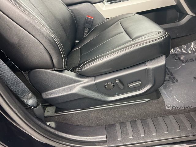 Used 2021 Ford F250 Lariat w/ Chrome Package image 22
