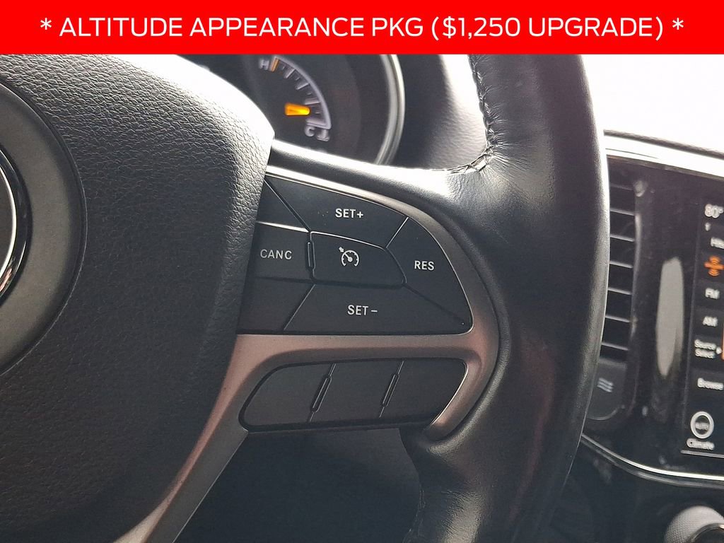 Used 2021 Jeep Grand Cherokee Laredo X image 21