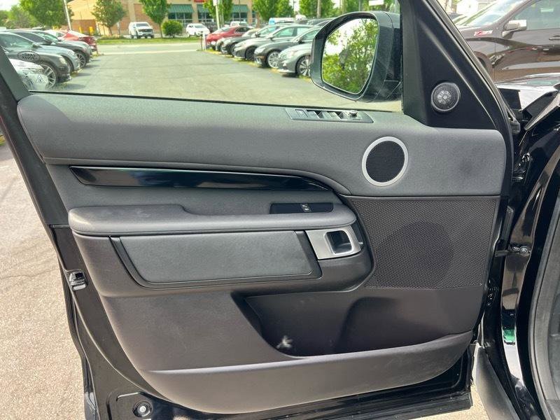 Used 2018 Land Rover Discovery SE AWD/4WD image 28