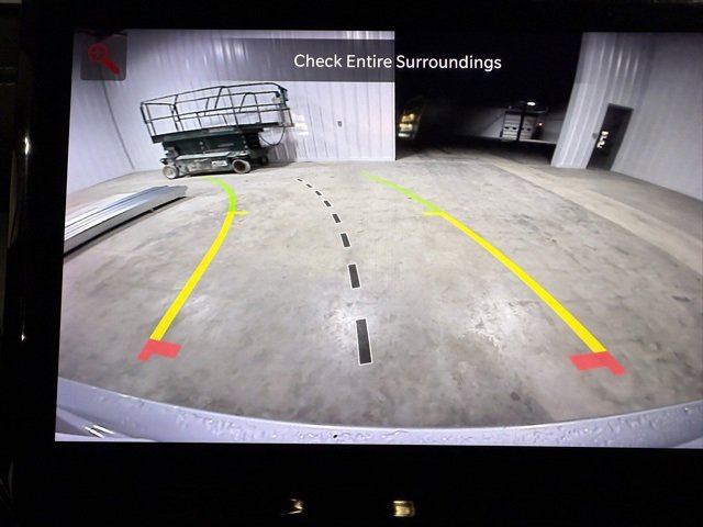 Used 2023 Jeep Grand Cherokee Limited image 19