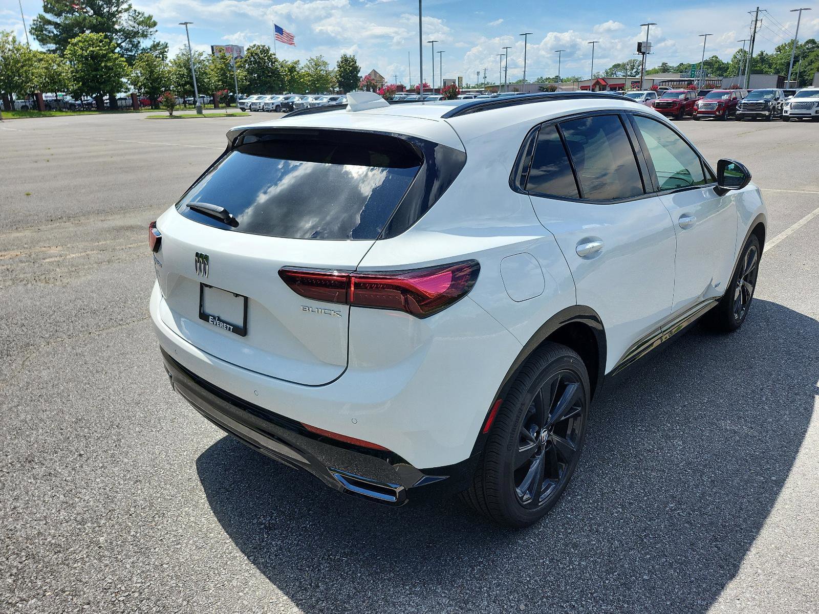New 2025 Buick Envision Sport Touring image 3