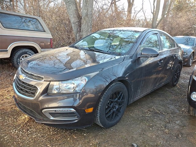 Used 2015 Chevrolet Cruze LT image 2