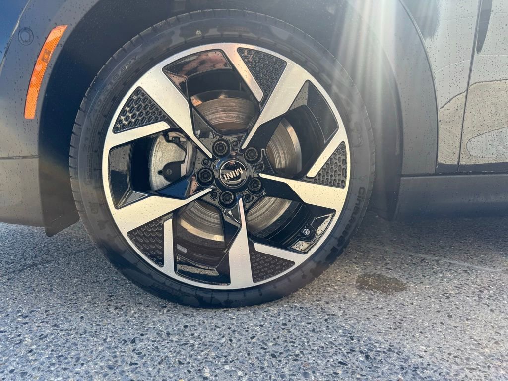 New 2026 MINI Cooper 4-Door Hardtop image 10