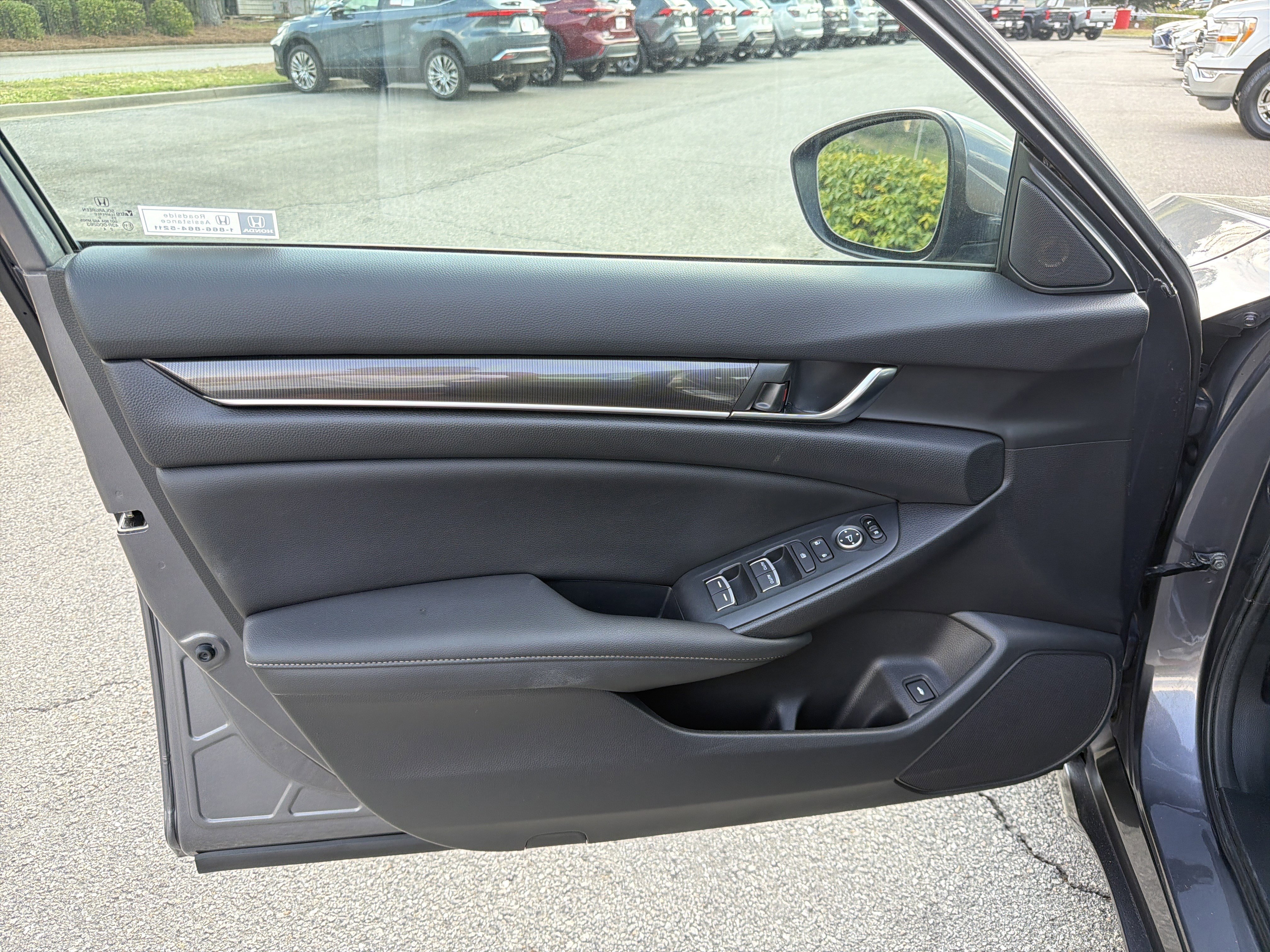 Used 2020 Honda Accord Sport image 21