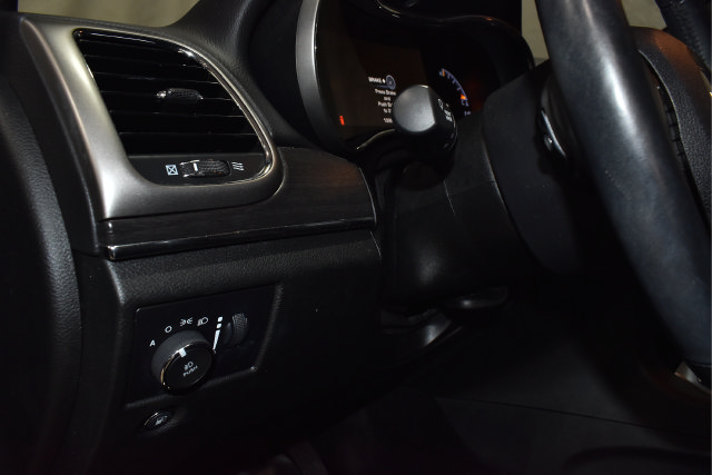 Used 2018 Jeep Grand Cherokee Limited AWD/4WD image 20