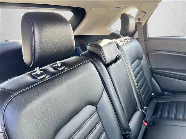 Used 2021 Ford Edge SEL w/ Convenience Package image 19