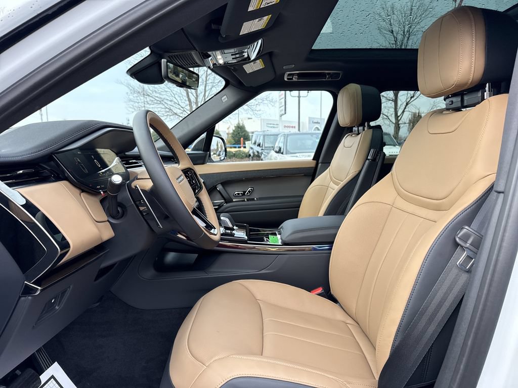 New 2025 Land Rover Range Rover Sport Dynamic SE AWD/4WD image 3