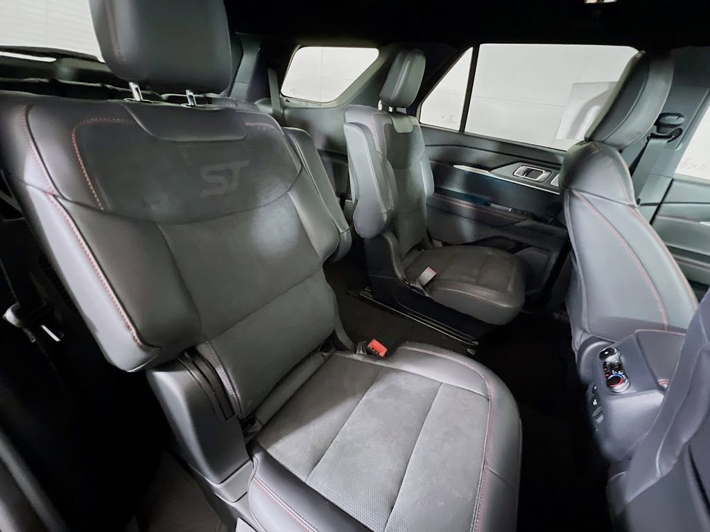 New 2026 Ford Explorer ST w/ Sun And Sound Package image 16