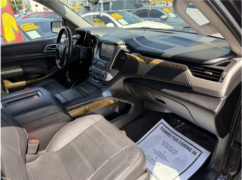 Used 2016 GMC Yukon Denali w/ Open Road Package AWD/4WD image 37