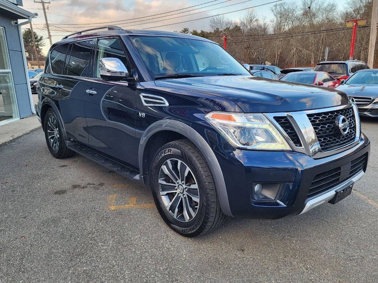 Used 2018 Nissan Armada SL w/ Moonroof Package AWD/4WD image 3