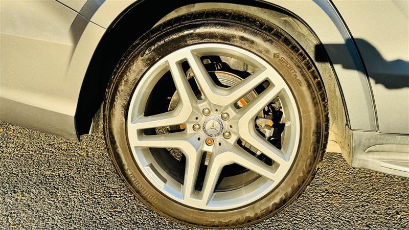 Used 2014 Mercedes-Benz GL 550 4MATIC image 19