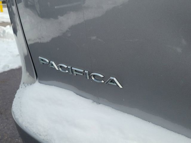 Used 2017 Chrysler Pacifica Touring image 7