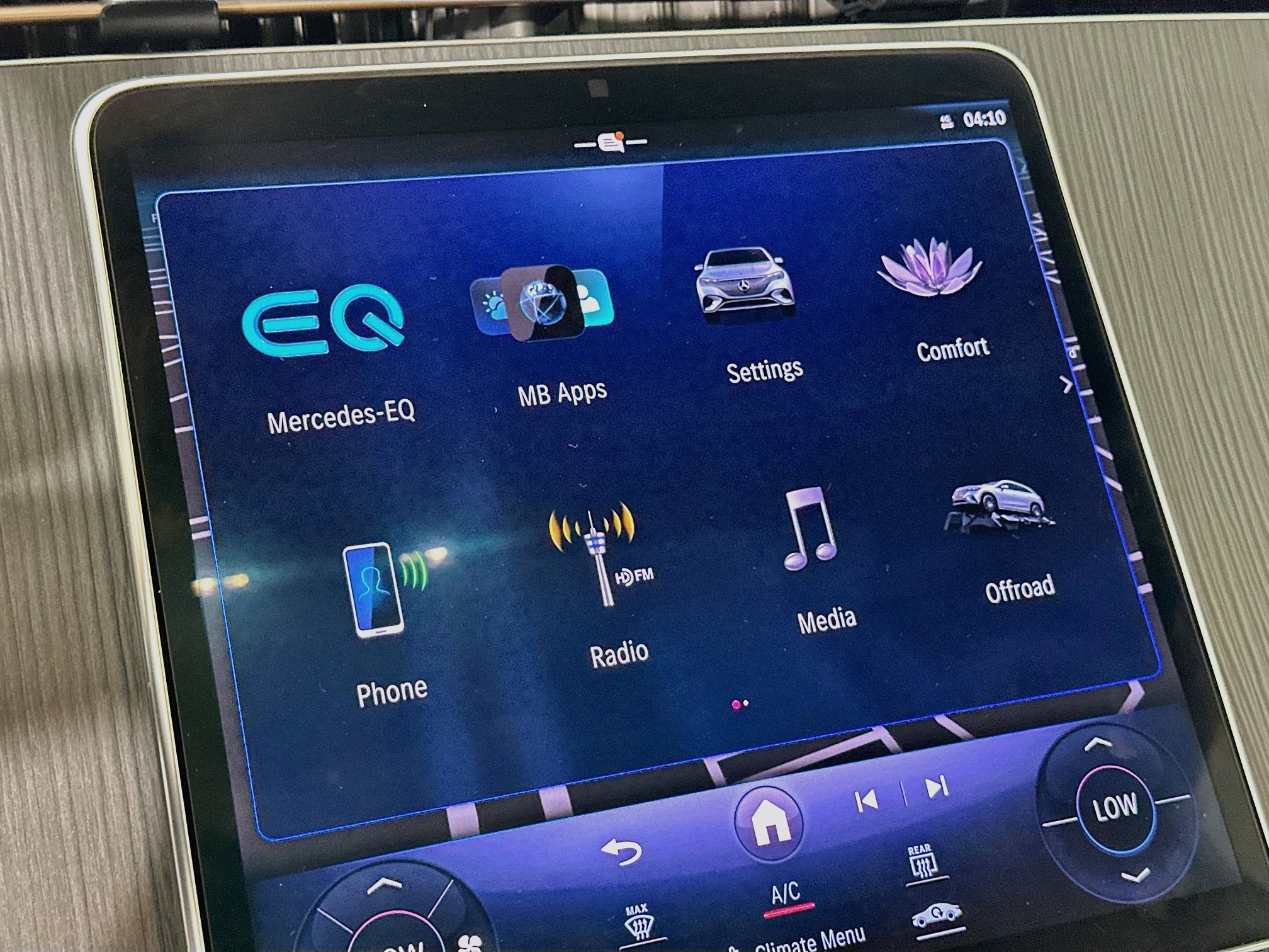 Certified 2023 Mercedes-Benz EQE 350+ 4MATIC SUV image 19