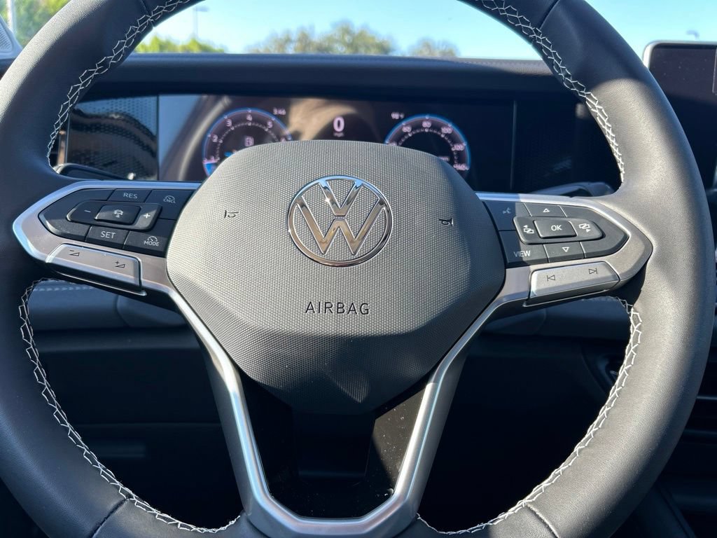 New 2026 Volkswagen Tiguan SE FWD image 24