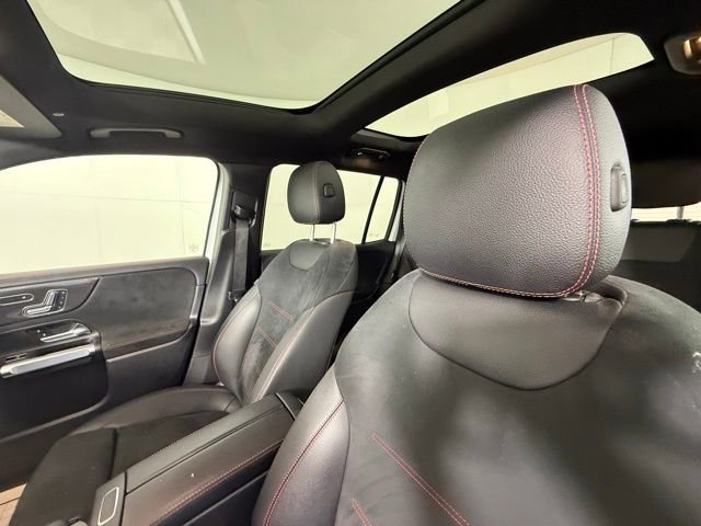 Used 2021 Mercedes-Benz GLB 250 image 13