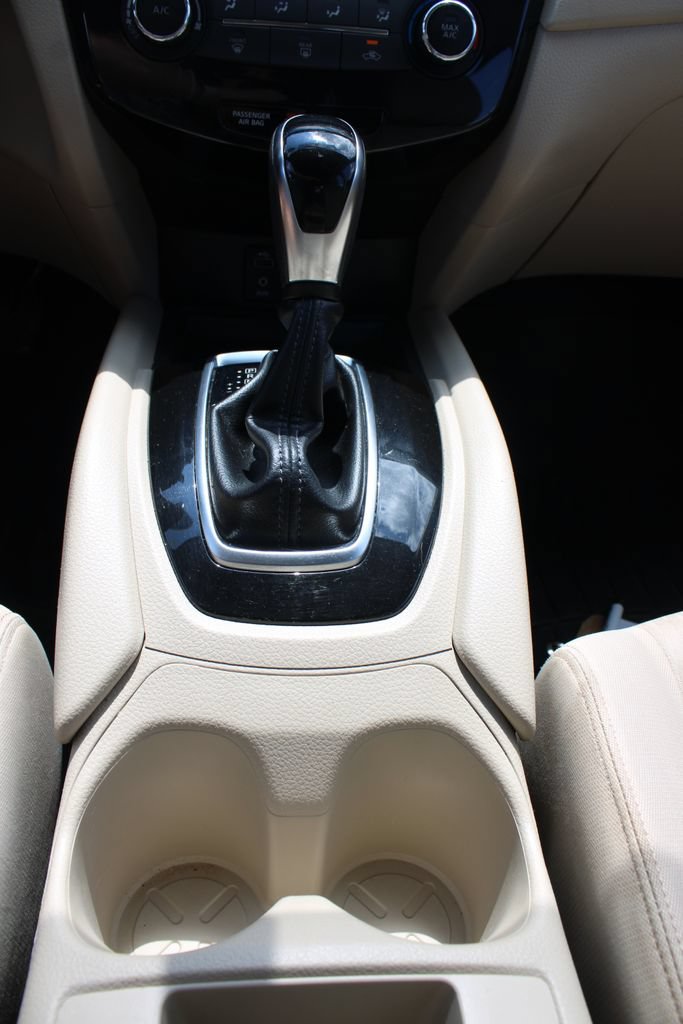 Used 2017 Nissan Rogue S FWD image 43